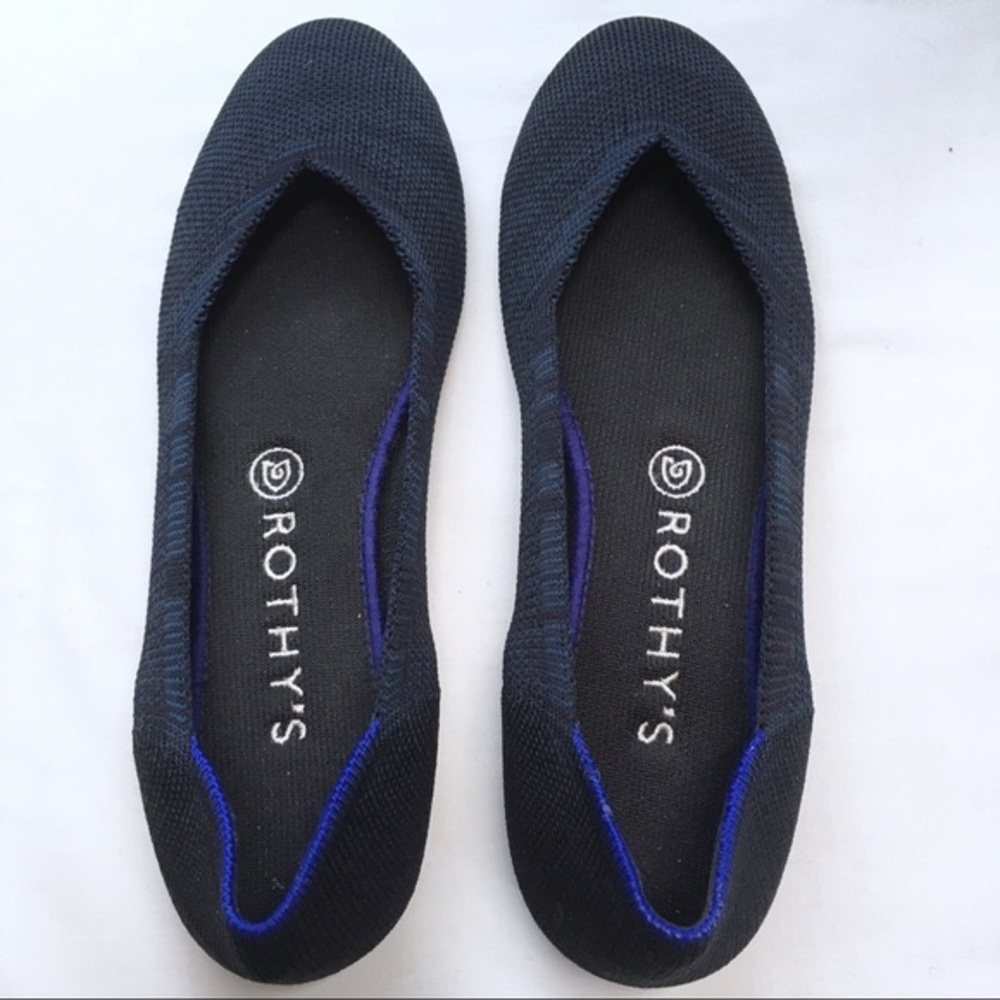 Rothy’s 6.5 Navy Birdseye flat